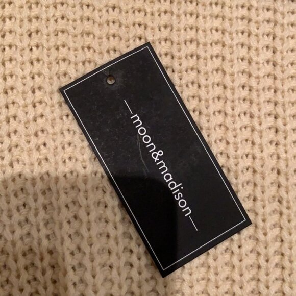 BRAND NEW WT Moon & Madison Sweater - Picture 11 of 11